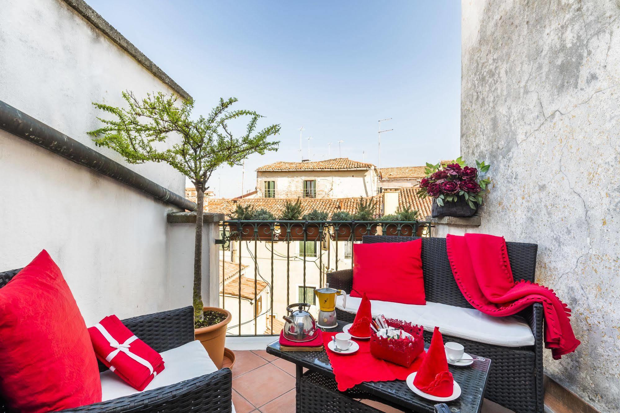 Elegant Terrace Apartment Near Piazza San Marco Last Floor No Lift Венеция Екстериор снимка